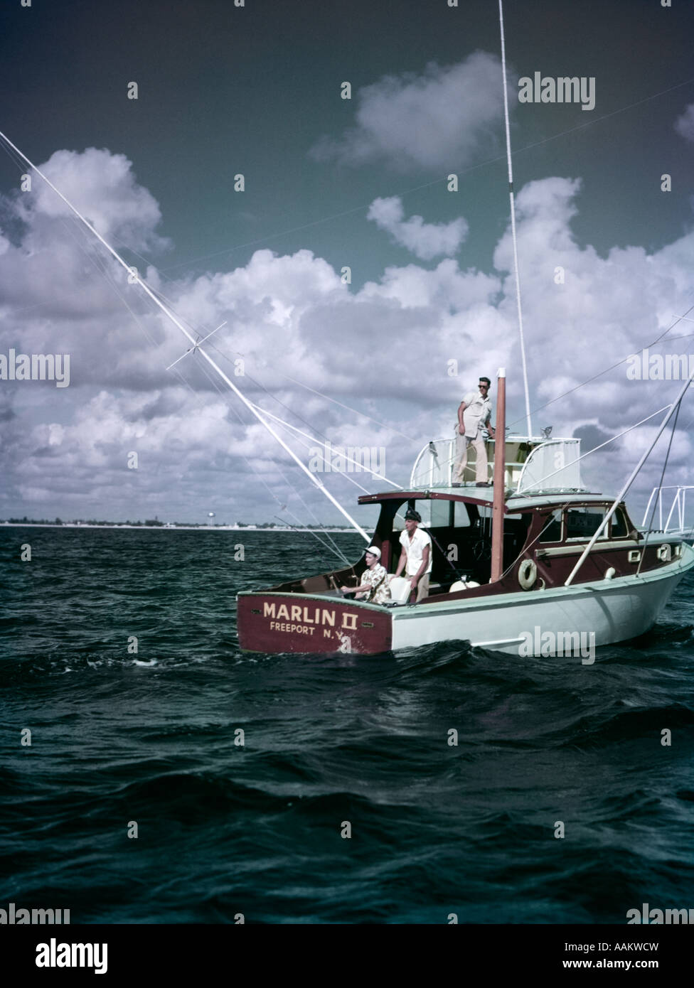 1950s 3 MEN ON CHARTER FISHING BOAT MARLIN II FREEPORT NEW YORK SPORT