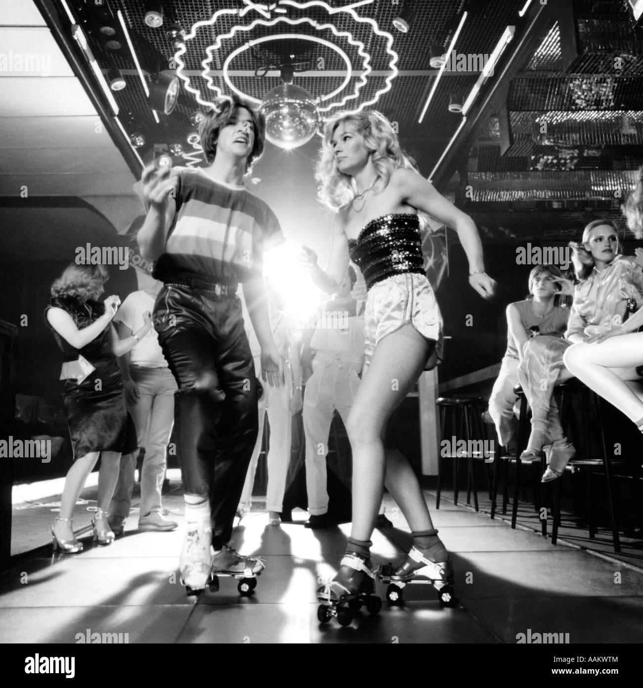 Disco dance floor 1970s hi-res stock photography and images - Alamy