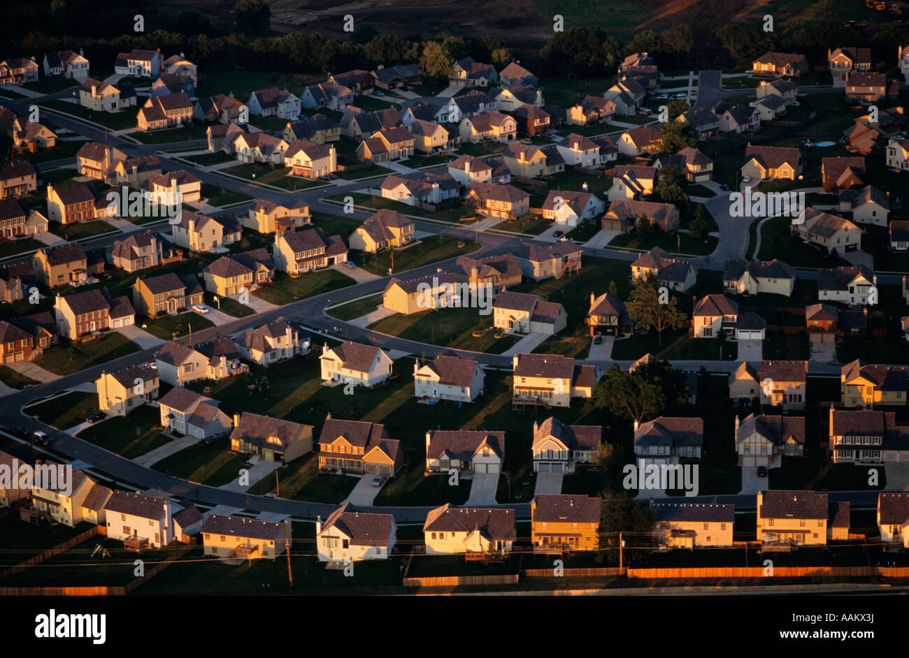 1980s AERIAL VIEW OF HOUSING DEVELOPMENT Stock Photo - Alamy