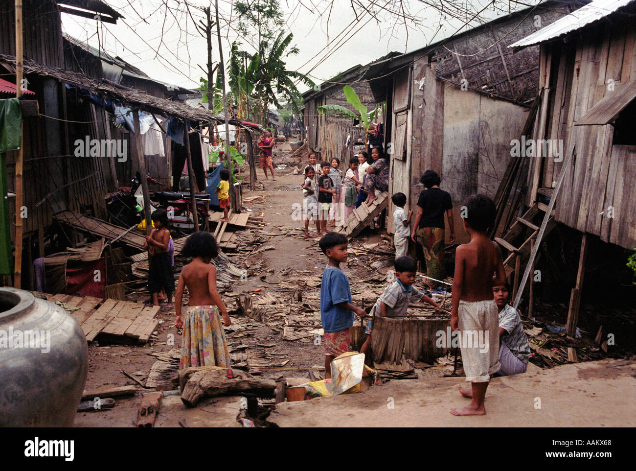 Phnom Penh slum Stock Photo - Alamy