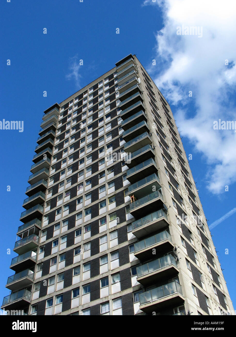 Tower Block Rcht Urban concrete tower block hi-res stock photography and images - Alamy