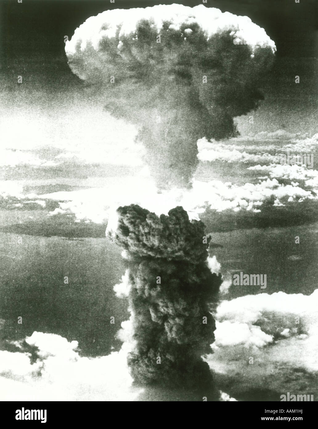 1950s ATOMIC BOMB EXPLOSION MUSHROOM CLOUD Stock Photo