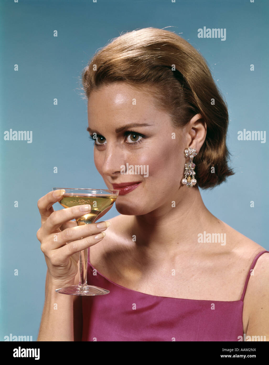Fashioned 1960s alcohol hi-res stock photography and images