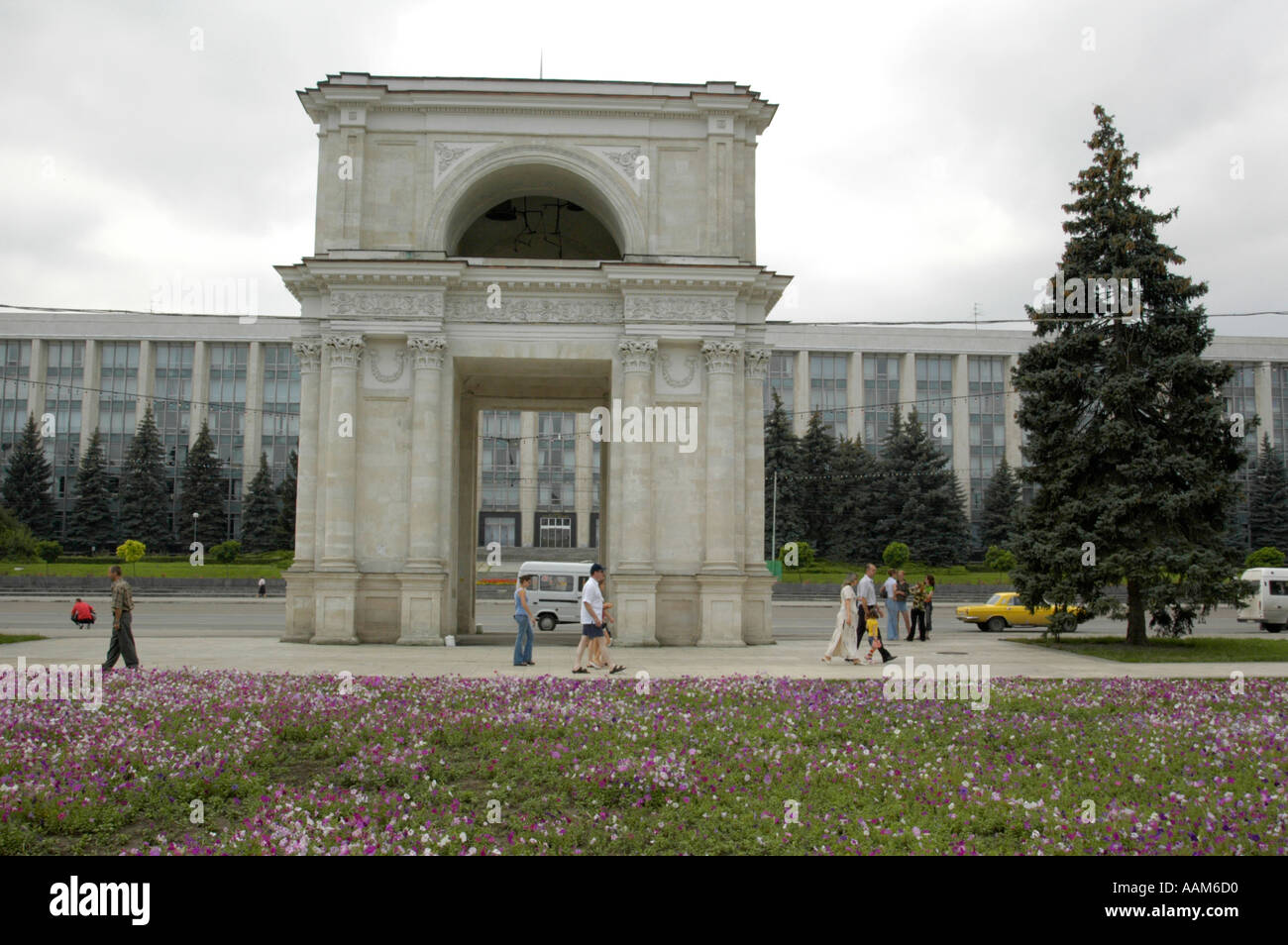Chisinau piata marii adunari nationale hires stock photography and images Alamy