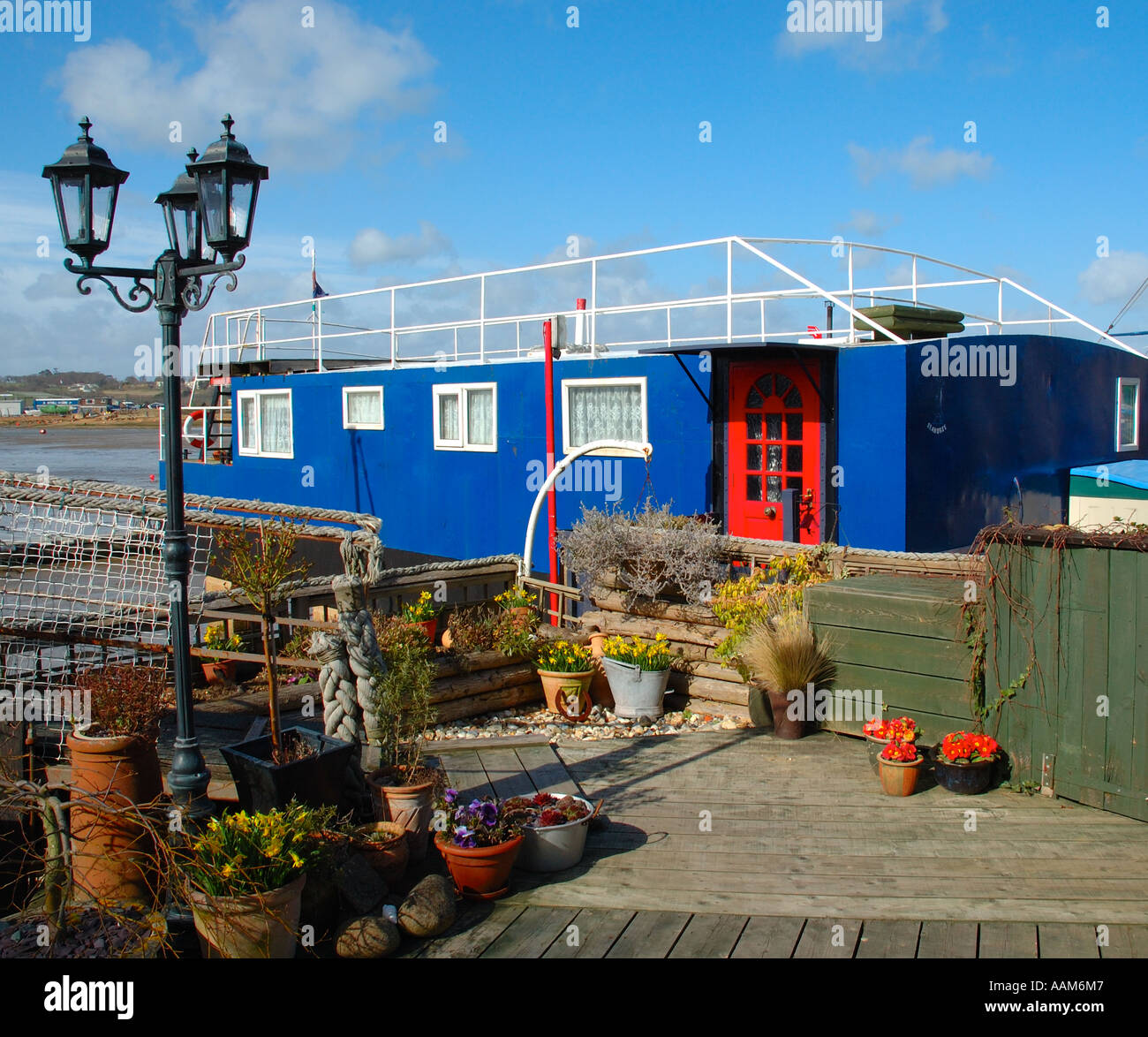 Houseboat, Bembridge Harbour, Bembridge, Isle of Wight, England, UK, GB. Stock Photo