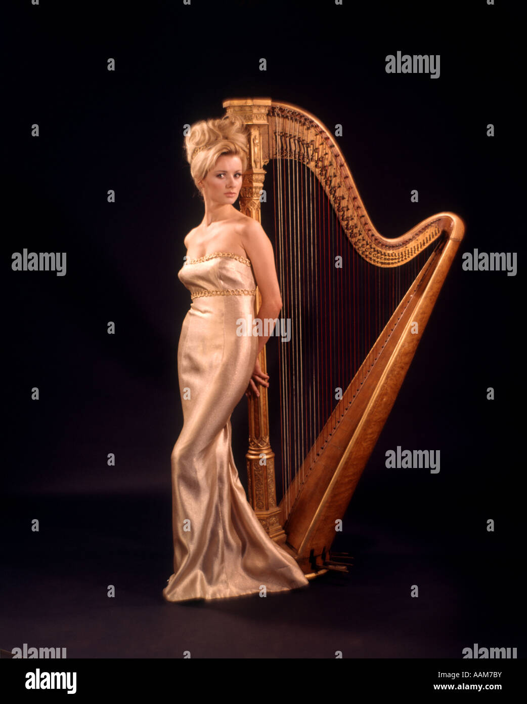 Gold harp hires stock photography and images Alamy
