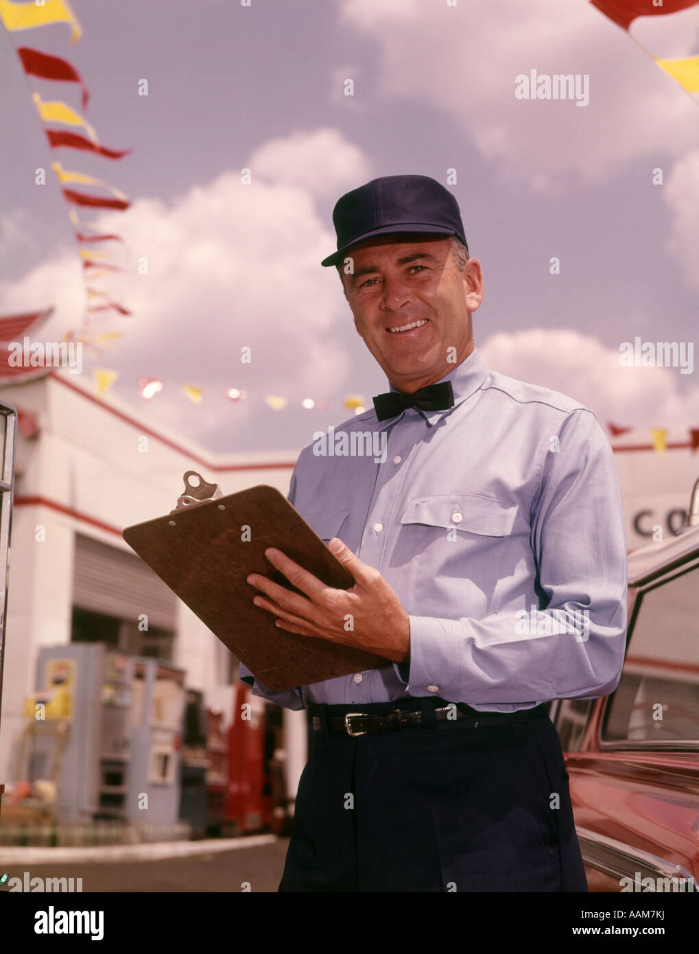 Service station attendant 1960s hires stock photography and images Alamy