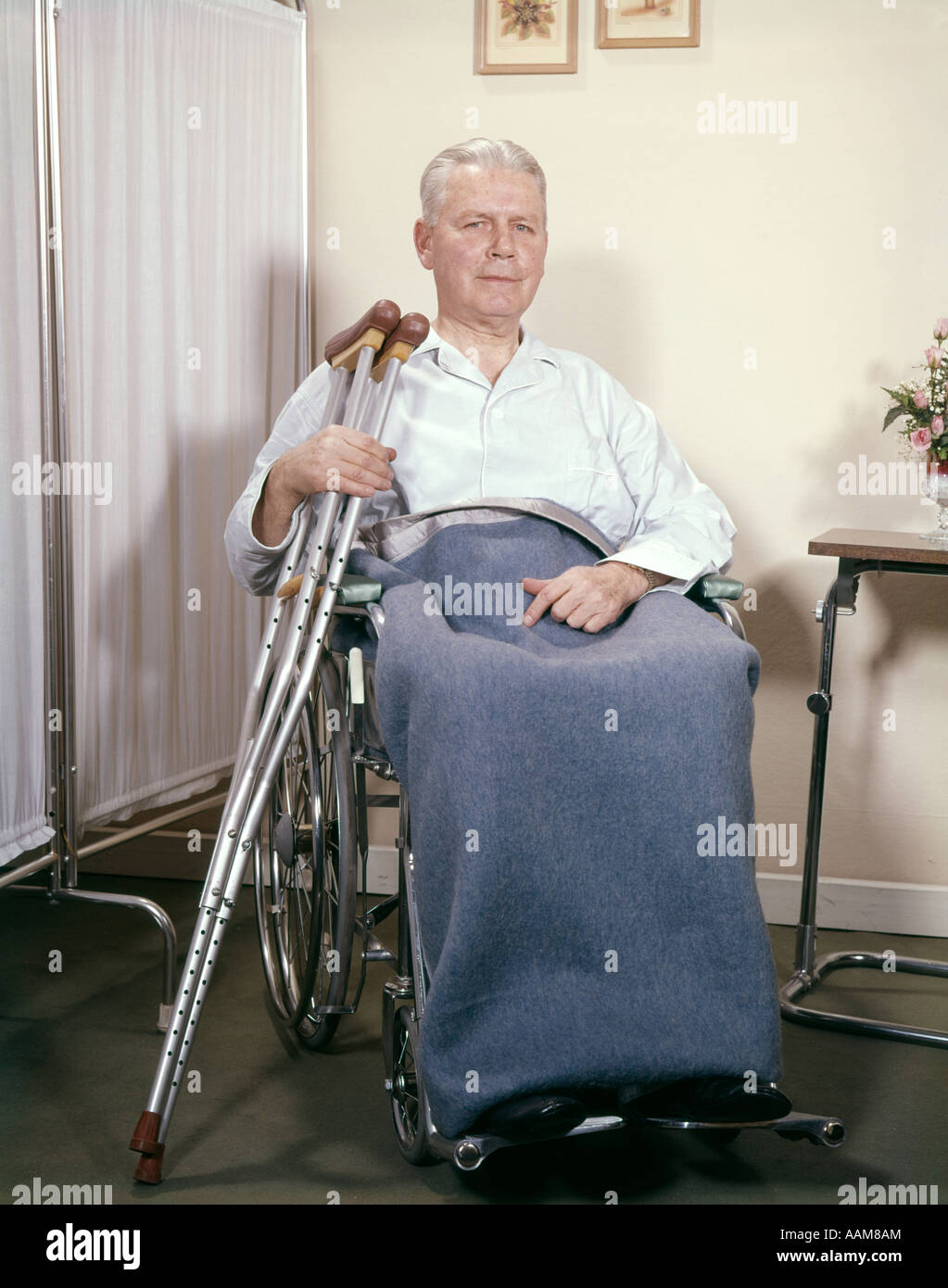 Old man hospital 1960s hi-res stock photography and images - Alamy