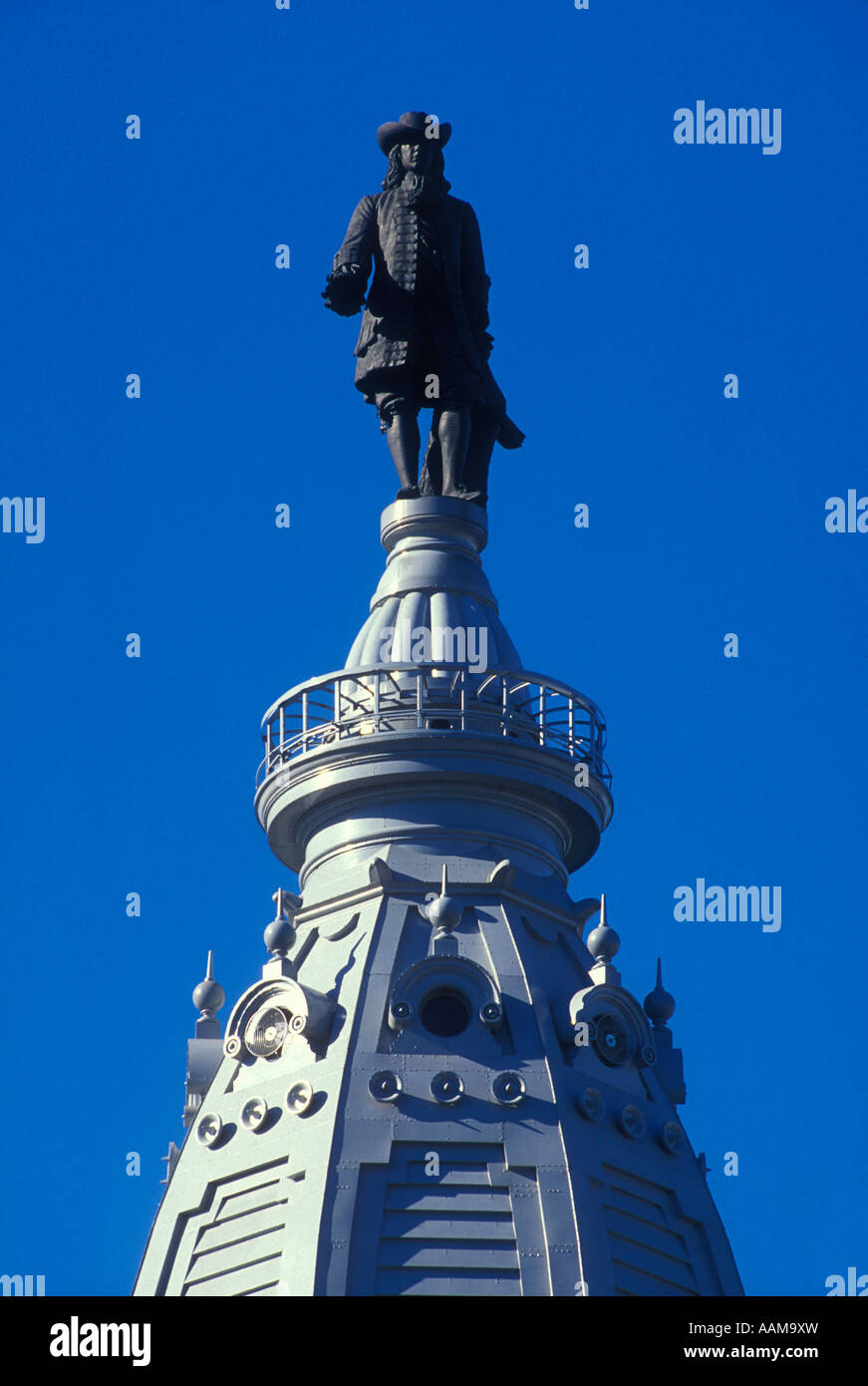 WILLIAM PENN STATUE ON TOP OF CITY HALL PHILADELPHIA PENNSYLVANIA Stock