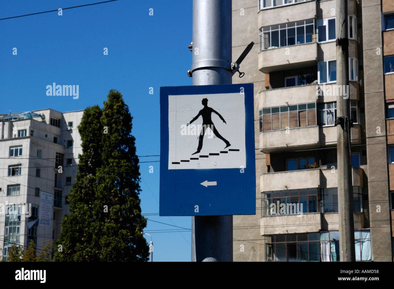 Brasov, flats, sign pedestrian underpass Stock Photo Alamy