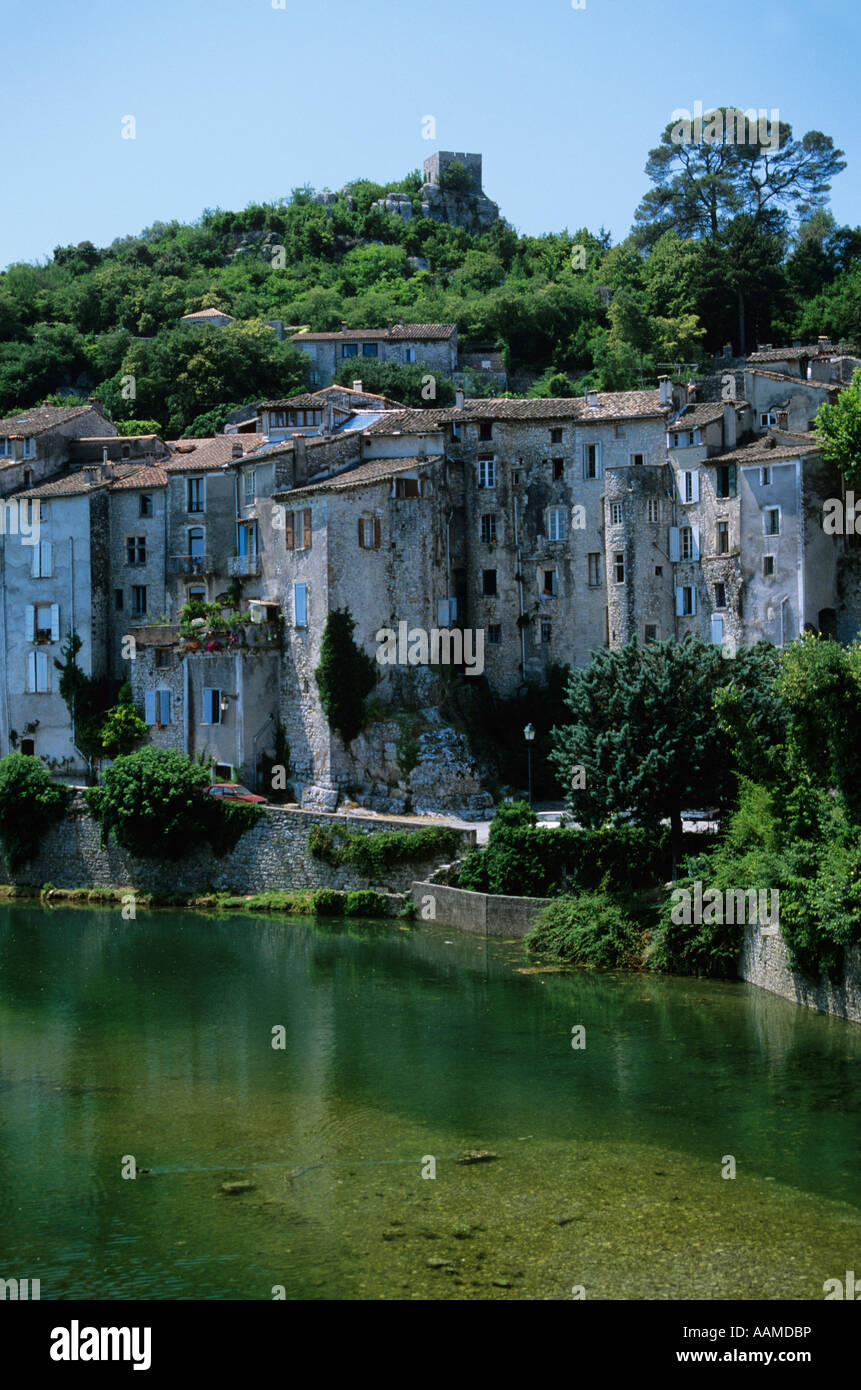 SAUVE GARD FRANCE VILLAGE ON RIVER VIDOURLE Stock Photo Alamy