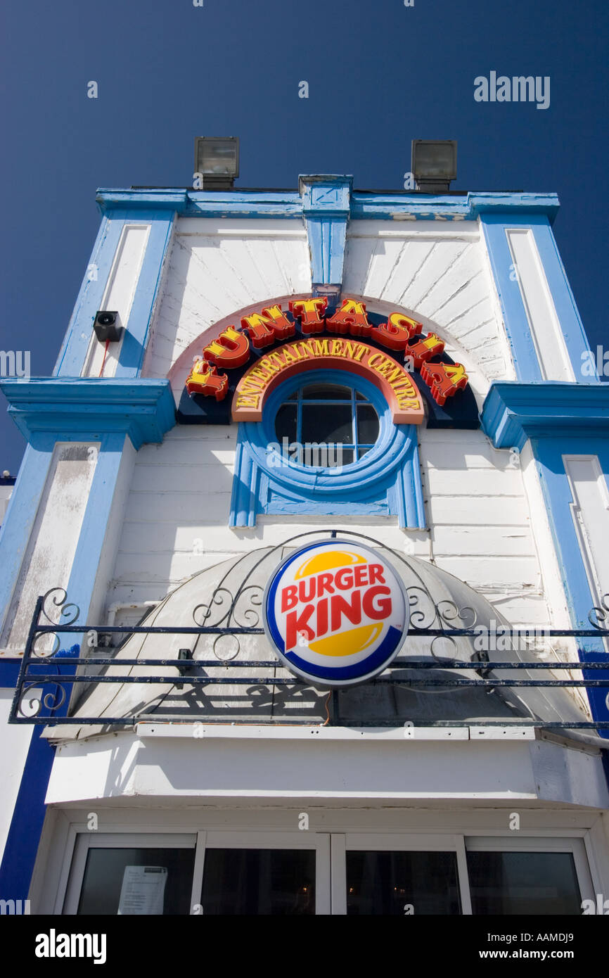 Shops and restaurants on Eastbourne pier Stock Photo Alamy