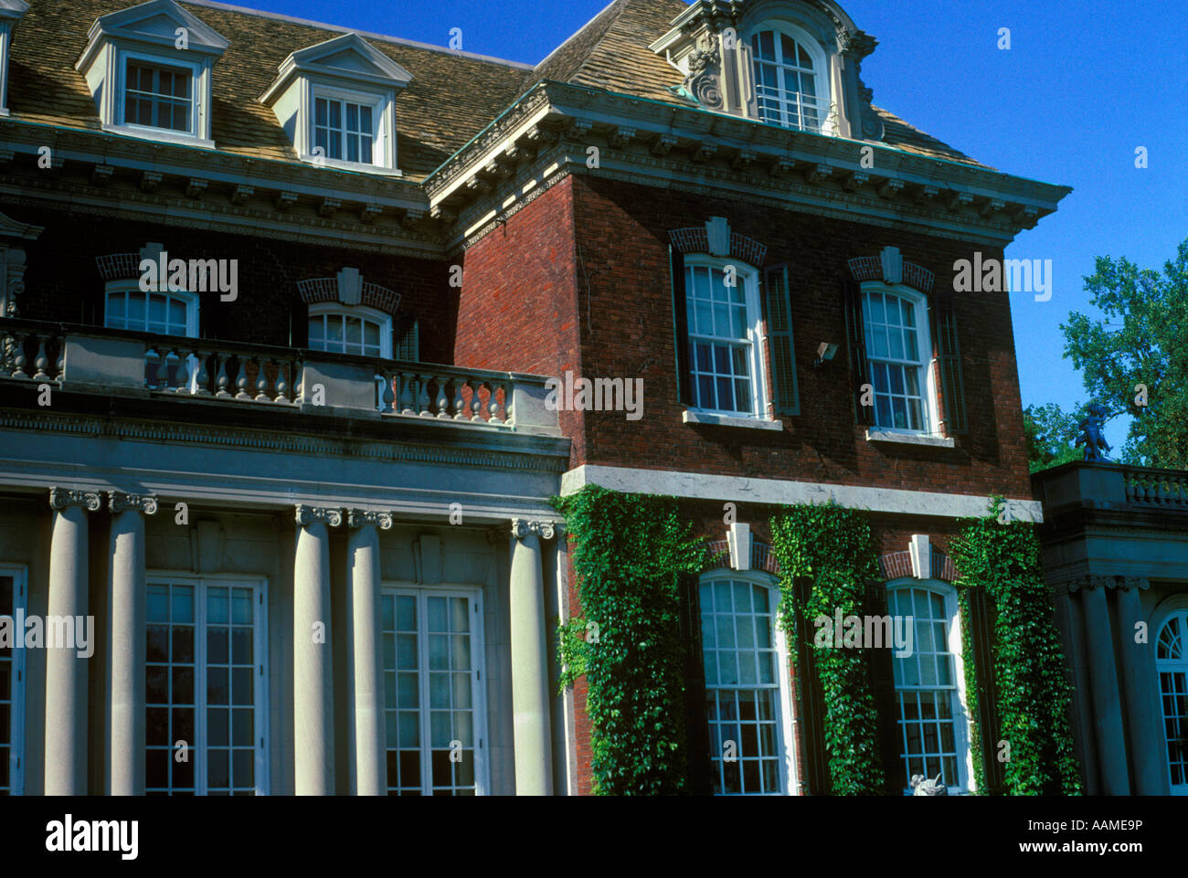 OLD WESTBURY LONG ISLAND NY MANOR HOUSE AT OLD WESTBURY GARDENS Stock ...