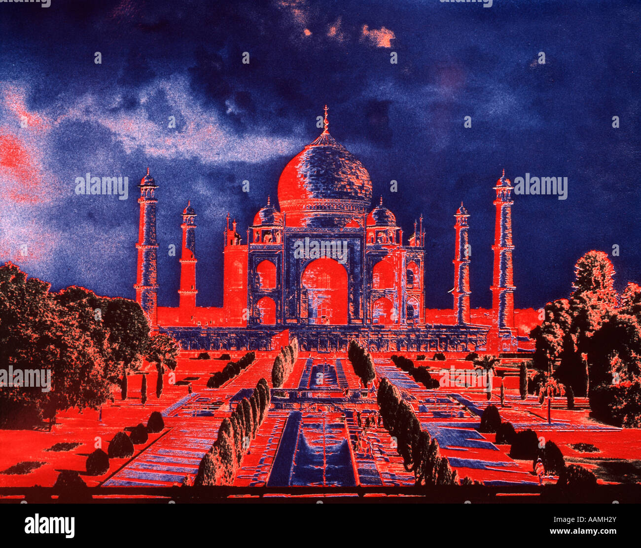 INDIA TAJ MAHAL TOMB MONUMENT TO LOVE POSTERIZED SPECIAL EFFECT Stock Photo