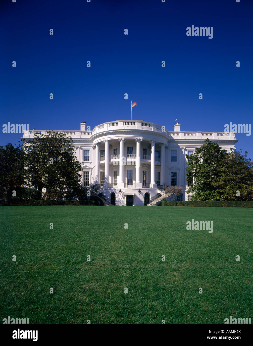 The white house washington dc angle hi-res stock photography and images ...