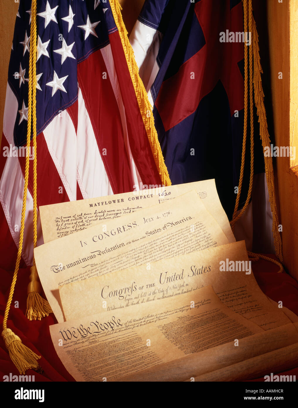 what ideas did the declaration of independence borrow from the mayflower compact