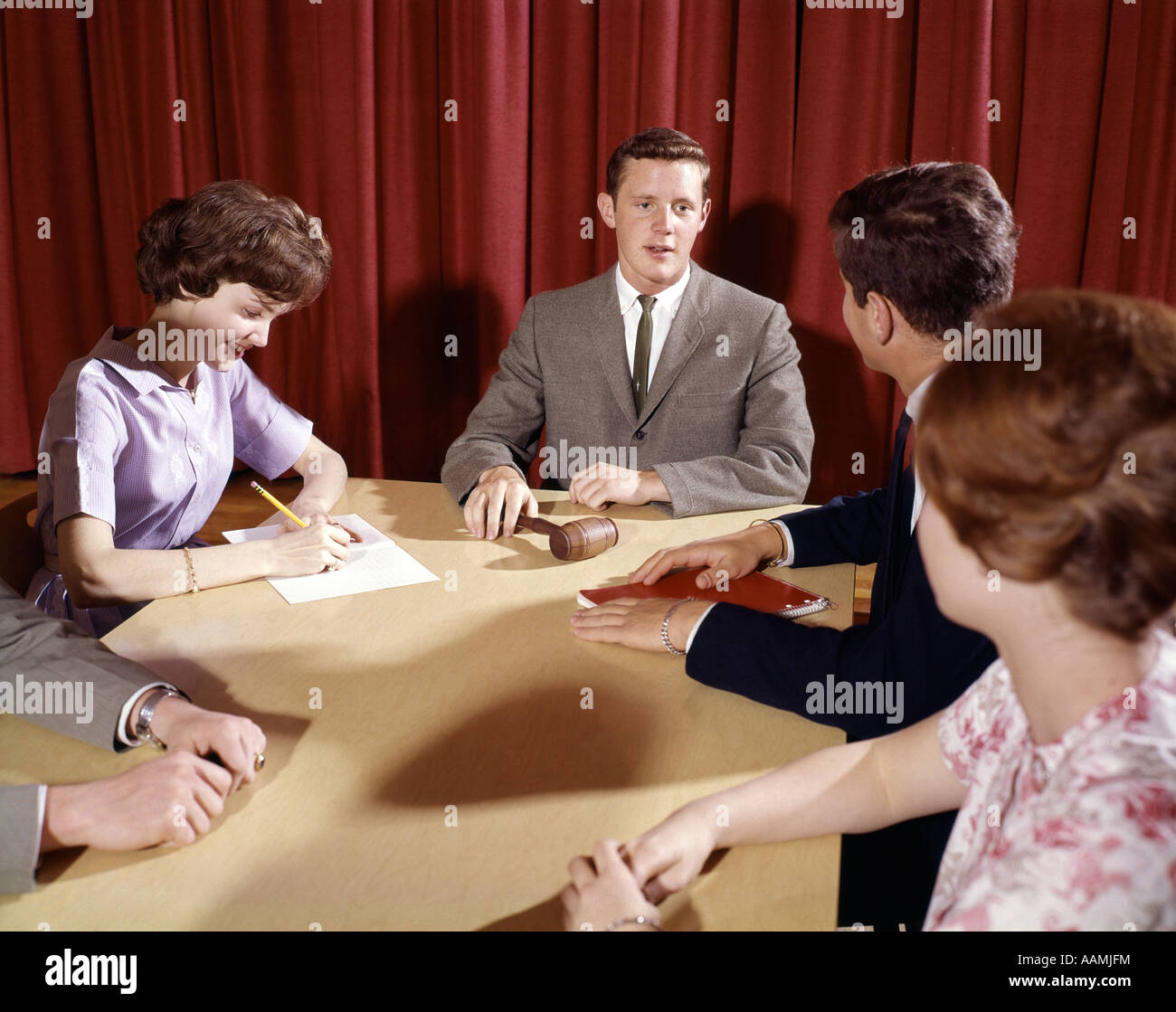 COLLEGE STUDENTS MEETING COUNCIL 1960 1960s RETRO Stock Photo - Alamy