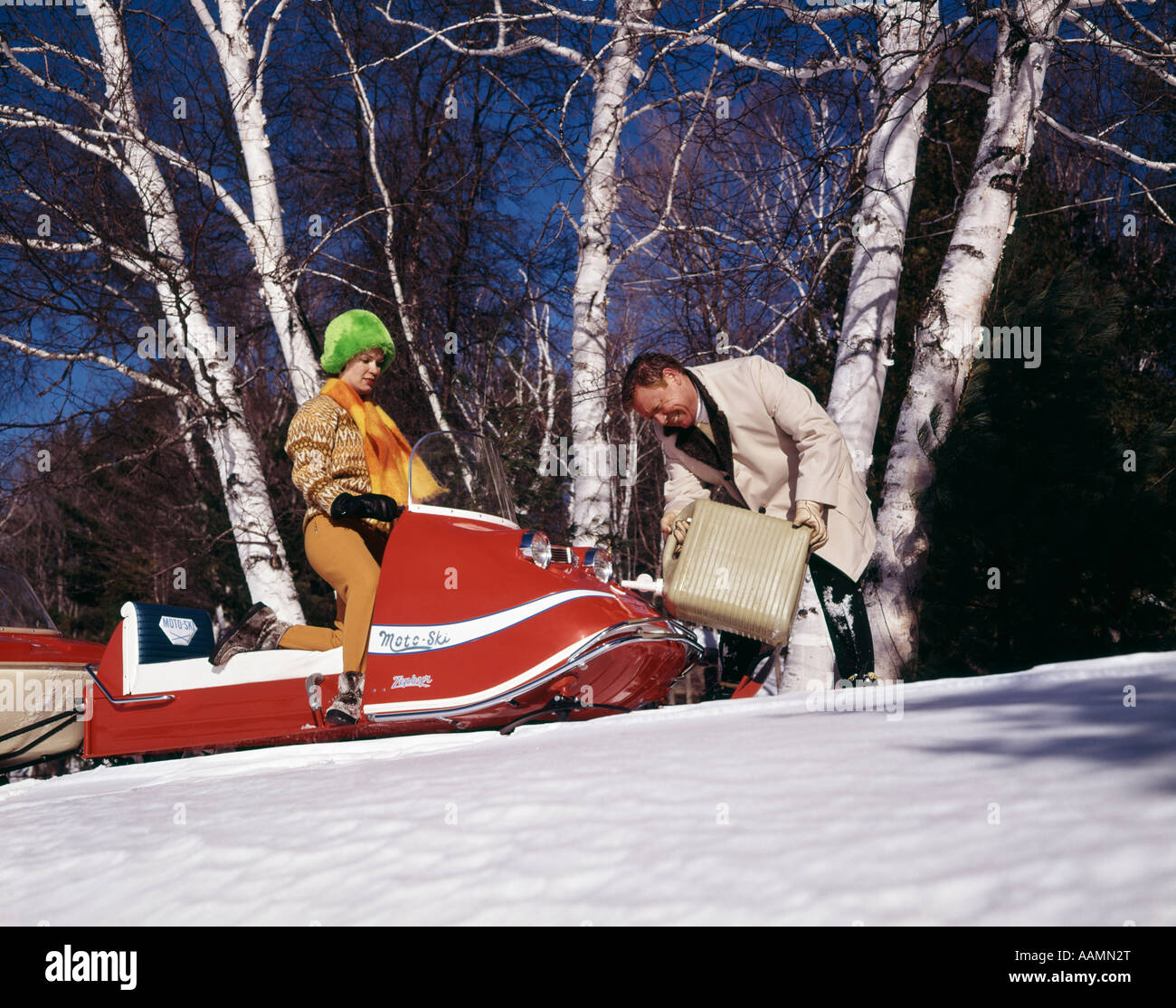 Retro snowmobile hires stock photography and images Alamy