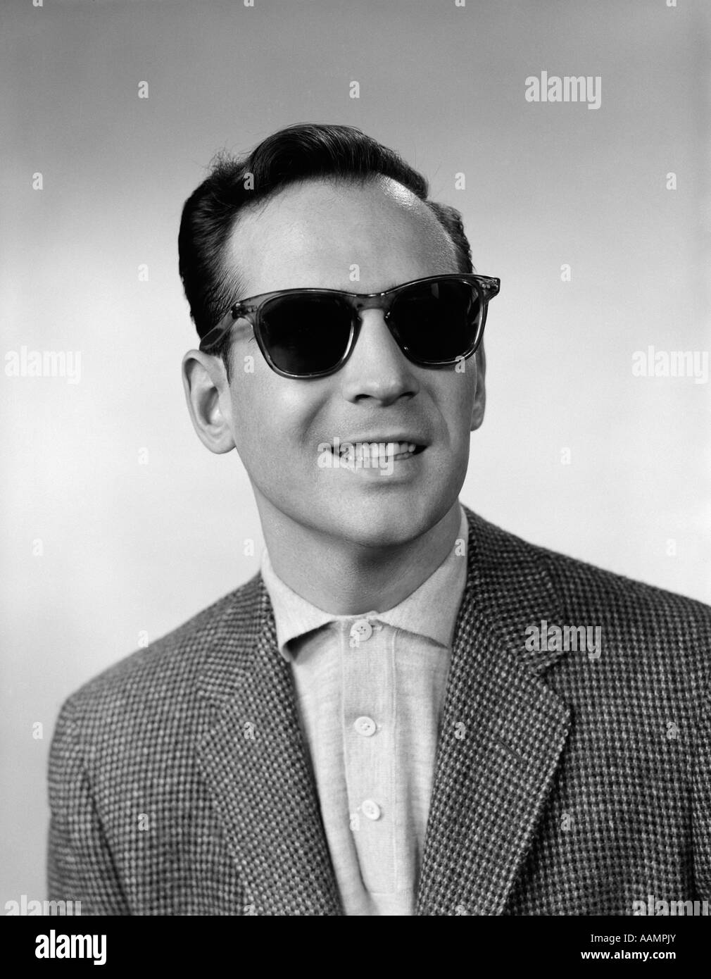 Retro sunglasses man Black and White Stock Photos & Images - Alamy