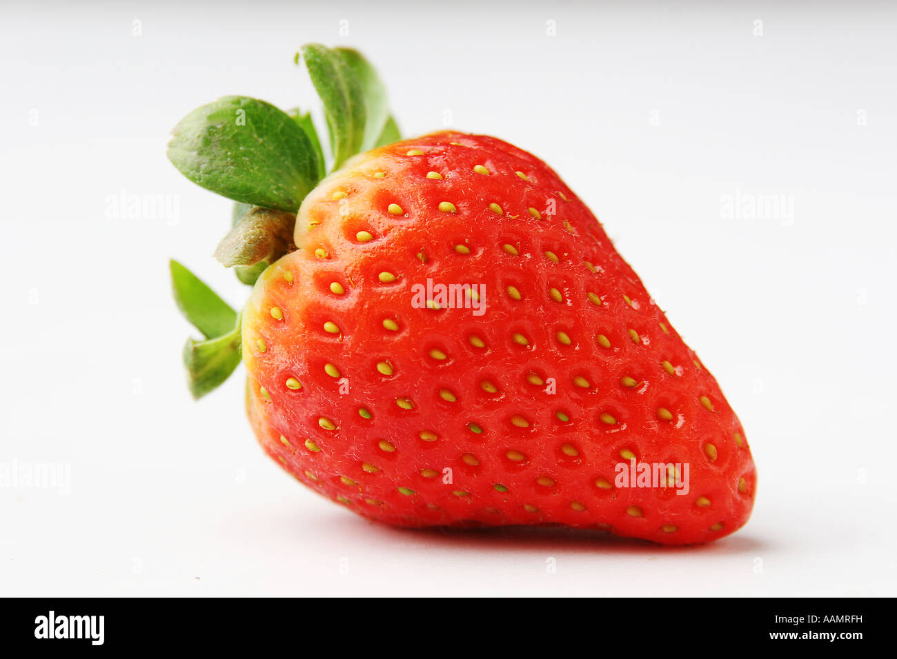 Cut strawberry hi-res stock photography and images - Alamy