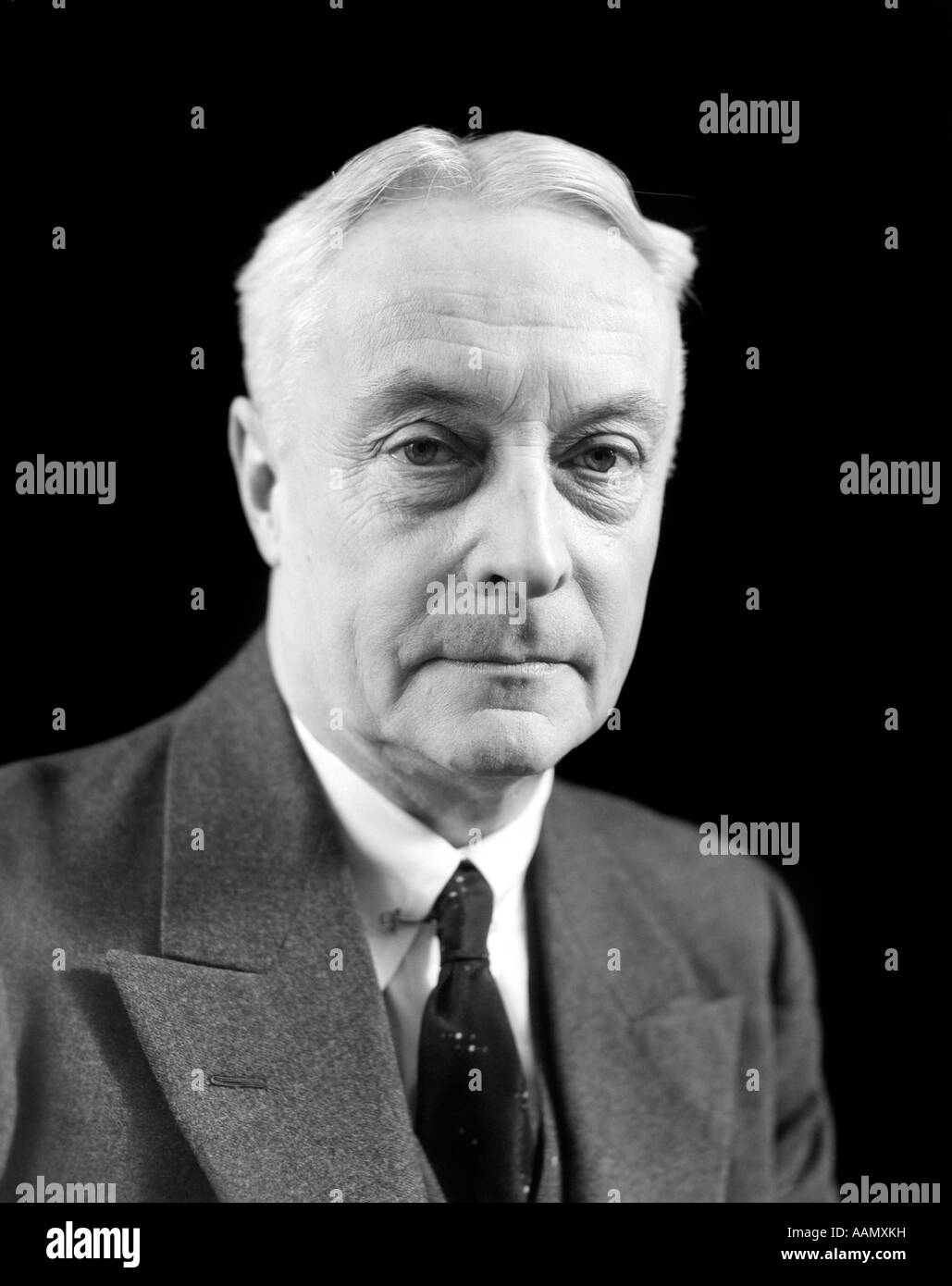 1930s Portrait Senior Man Older Old Men Portraits Gentleman Tie Suit Hair Gray Grey Stock Photo Alamy