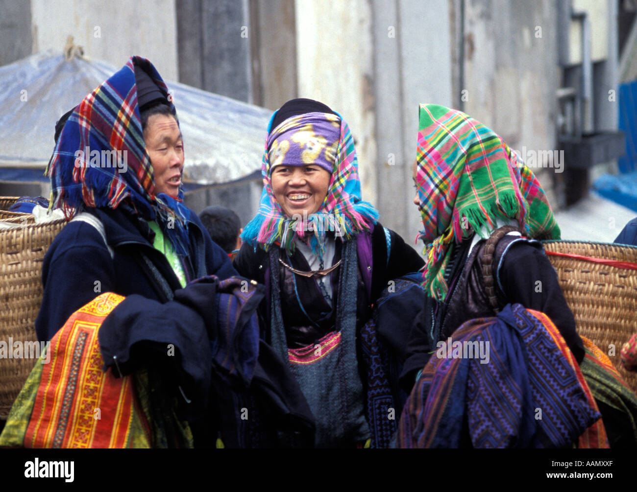 Three black hmong women sapa hi-res stock photography and images - Alamy