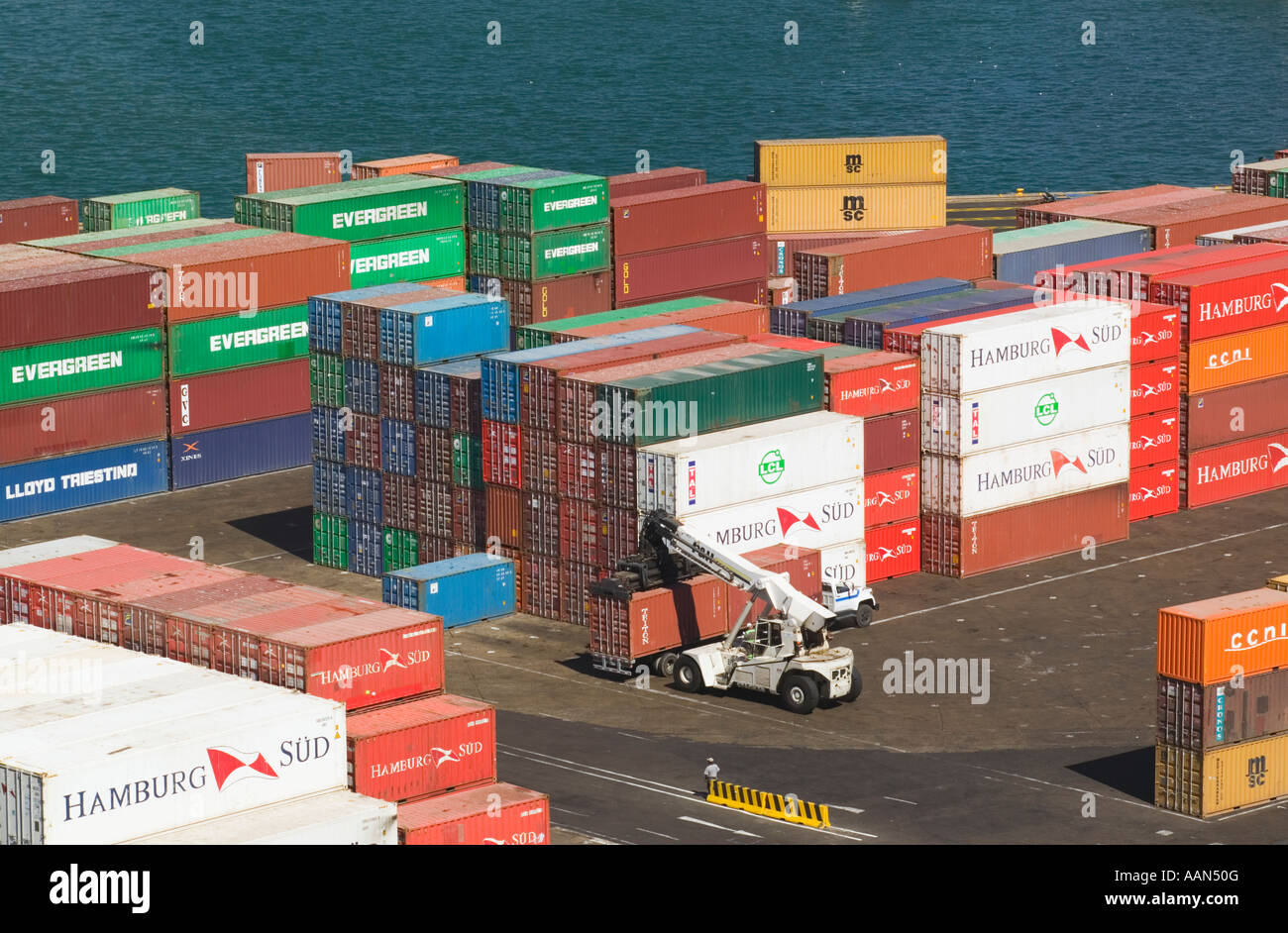 Containers port america hi-res stock photography and images - Alamy