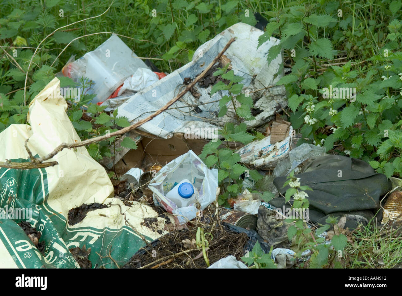 fly tipping waste environment counryside refuse dirt mess throw away