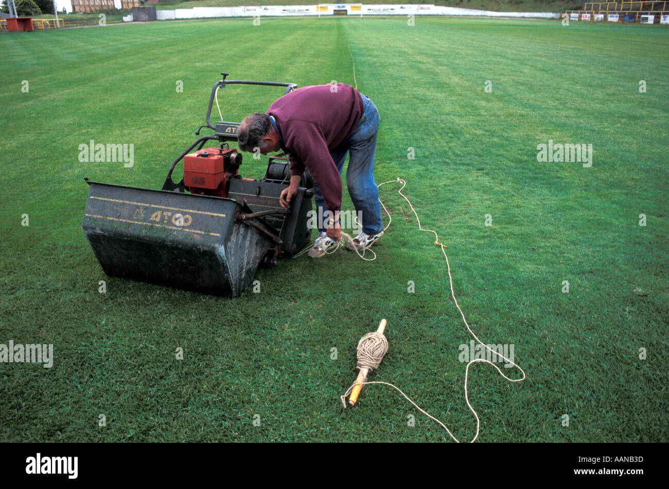 Groundsman car park hires stock photography and images Alamy