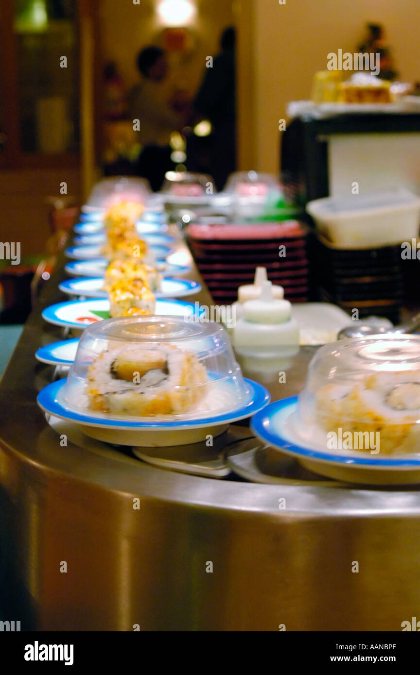 Rotating sushi bar hires stock photography and images Alamy