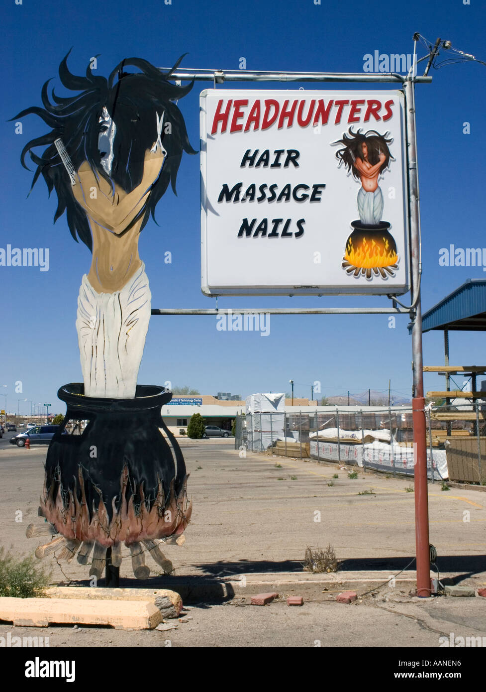 Headhunters Sign outside a beauty salon in Alomogordo New Mexico Stock