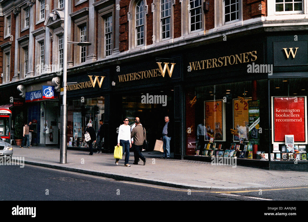 Waterstone's book store Kensington High Street London April 2007 Stock Photo