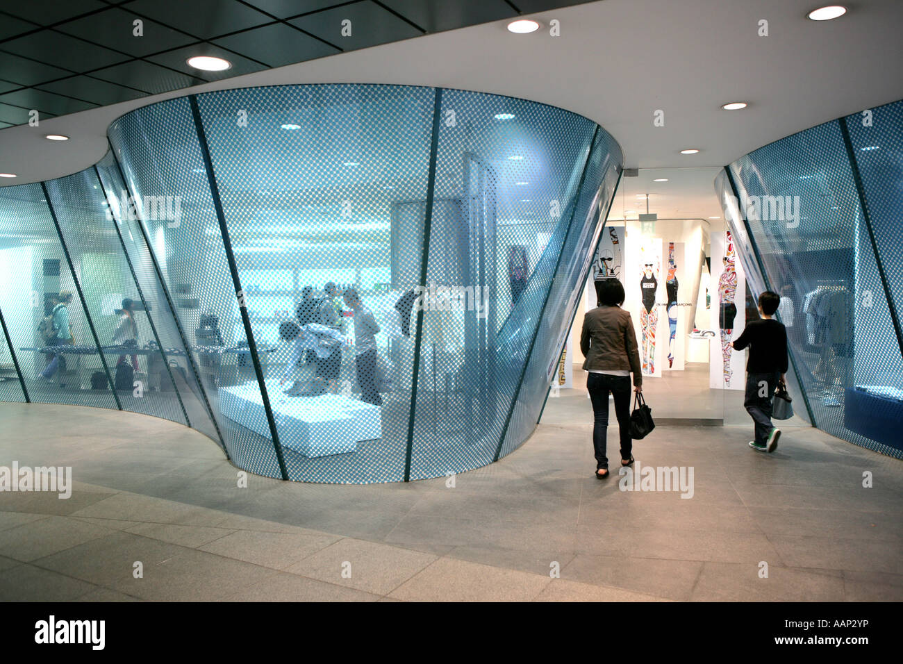 JPN, Japan, Tokyo: Comme des Garcons Store. Shopping street in the Aoyama  district, Omotesando Avenue Stock Photo - Alamy