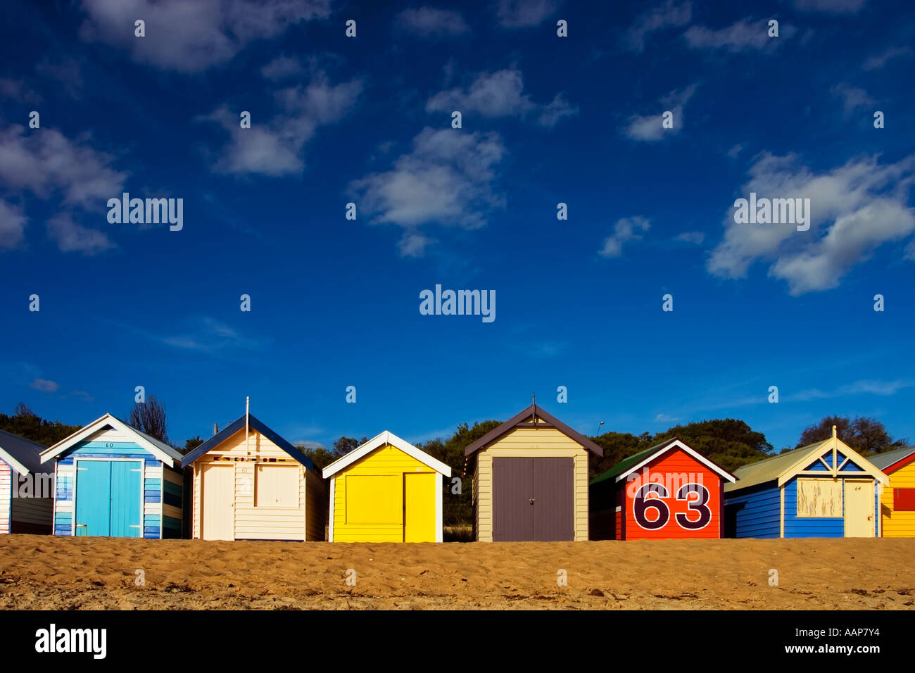 Colorful bathing boxes at Middle Brighton Stock Photo - Alamy