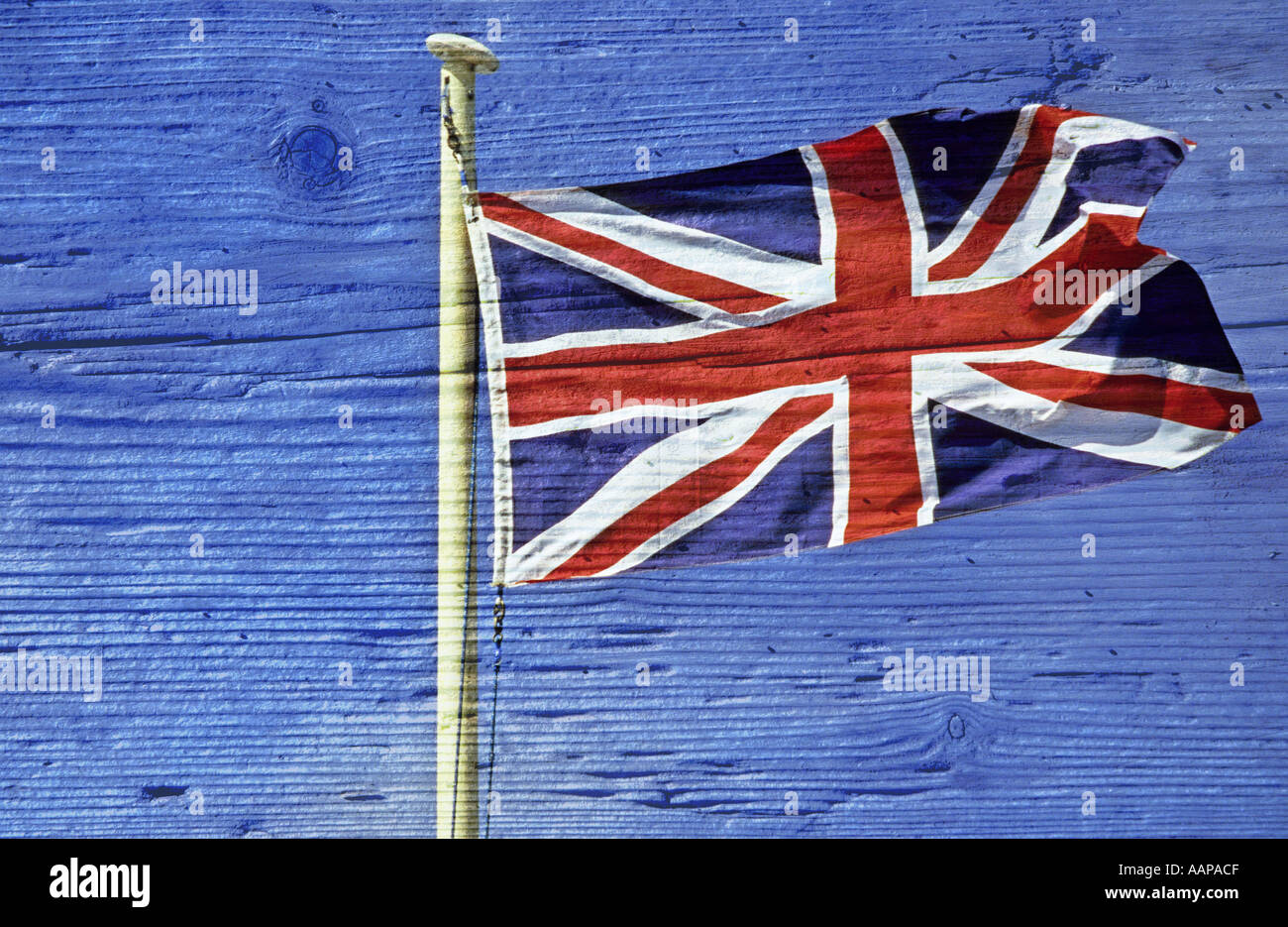 Union jack flag on mast hi-res stock photography and images - Alamy