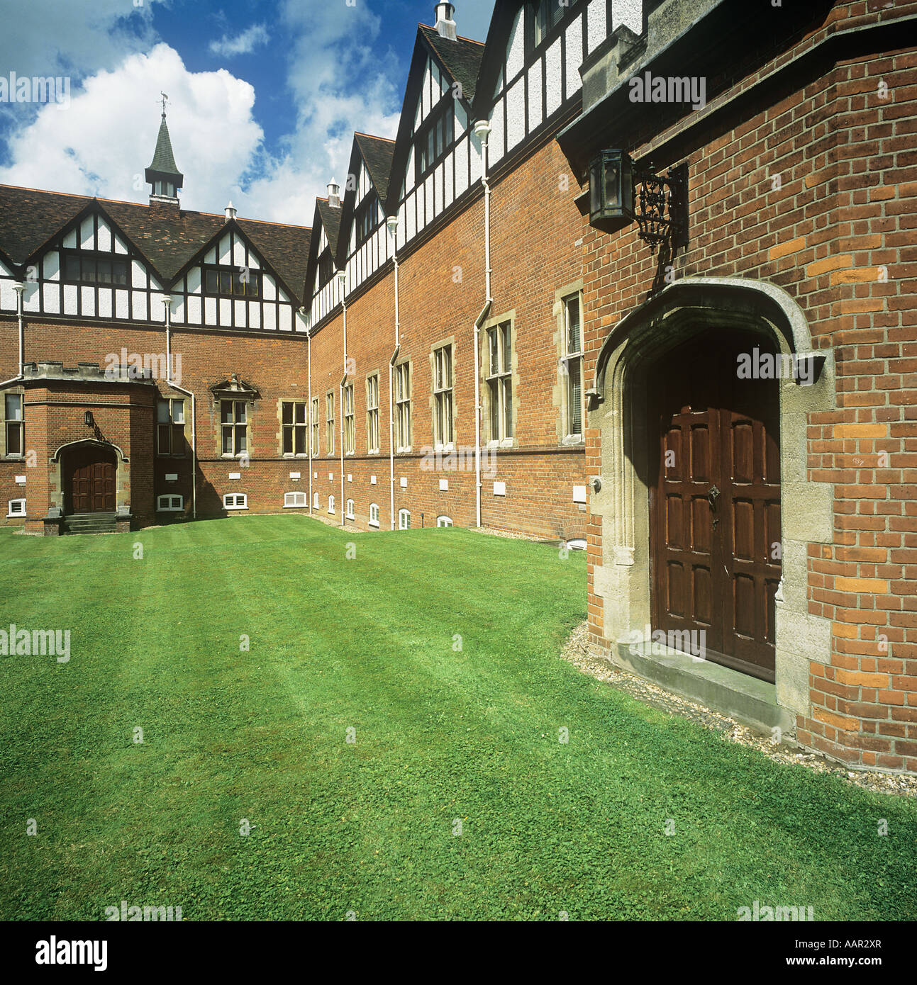 The Natural History Museum at Tring Stock Photo Alamy