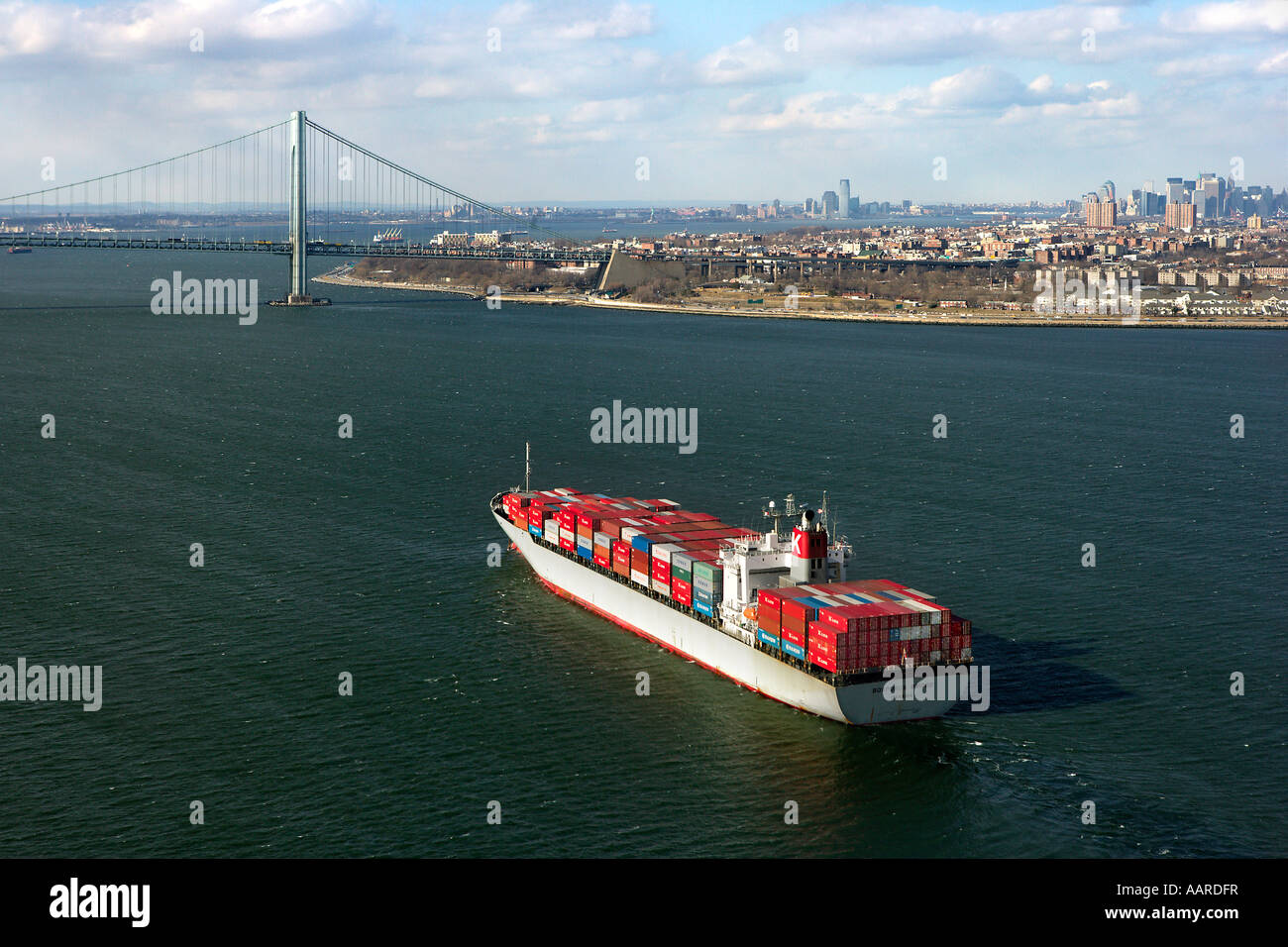 Container Ship Entering New York Harbor Stock Photo Alamy