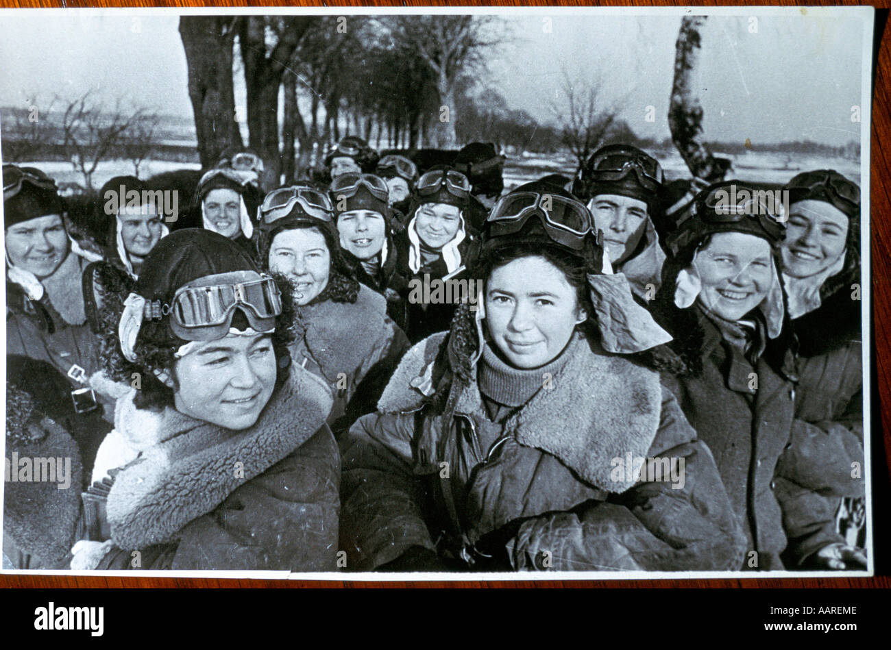 NIGHT WITCHES RUSSIA 1994 2ND WORLD WAR FEMALE FIGHTER PILOTS Stock Photo