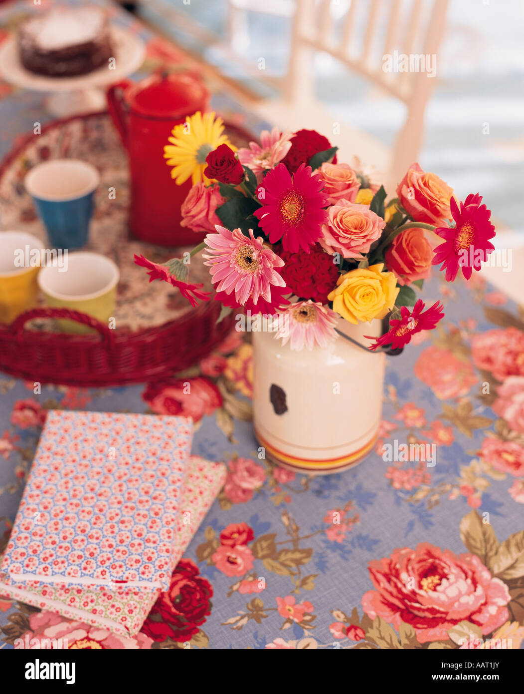 flower vase on dining table Stock Photo Alamy