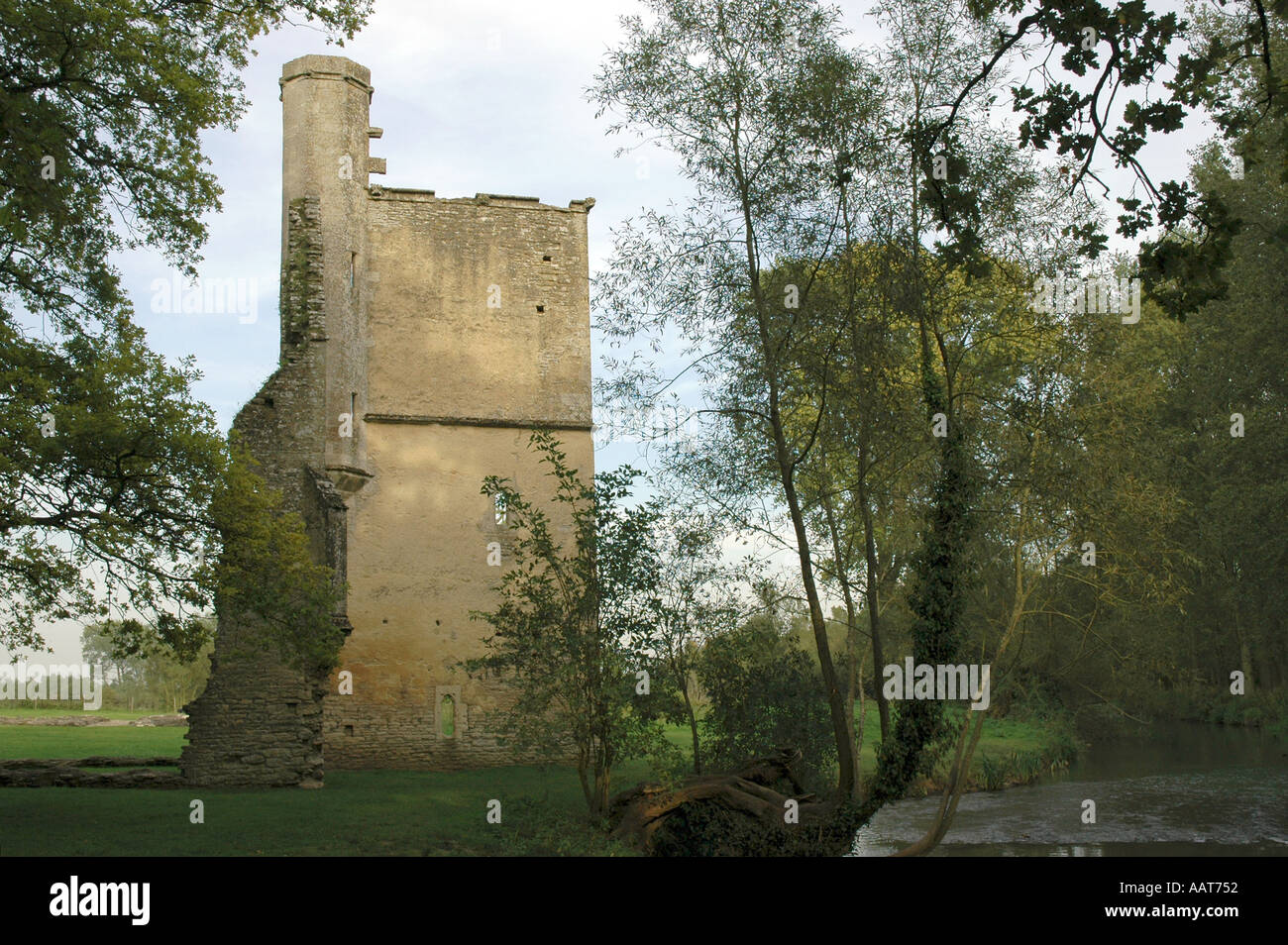 Minster Lovell Hall Stock Photo Alamy