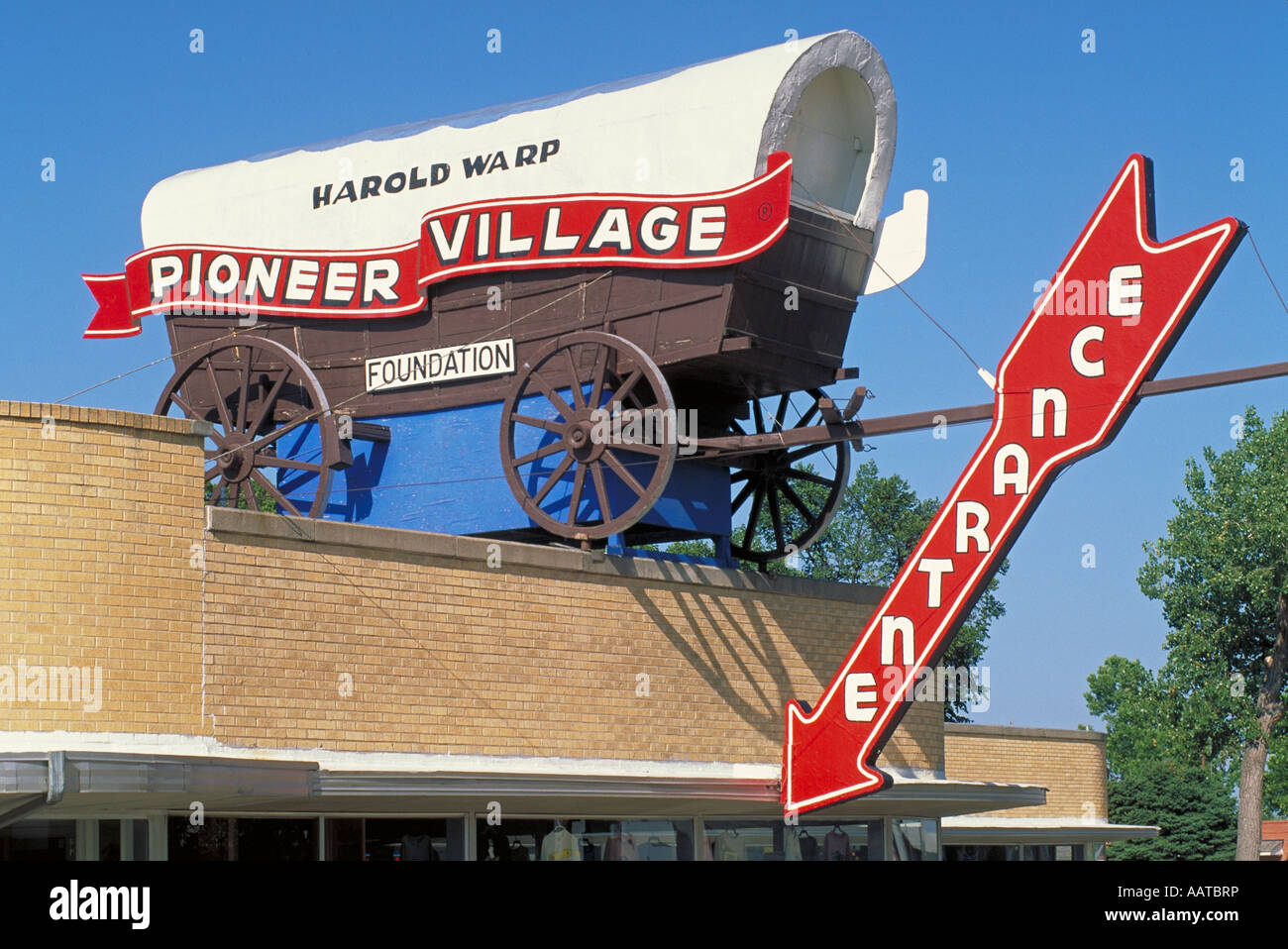 Elk268 2207 Nebraska Minden Harold Warp Pioneer Village main building Stock Photo