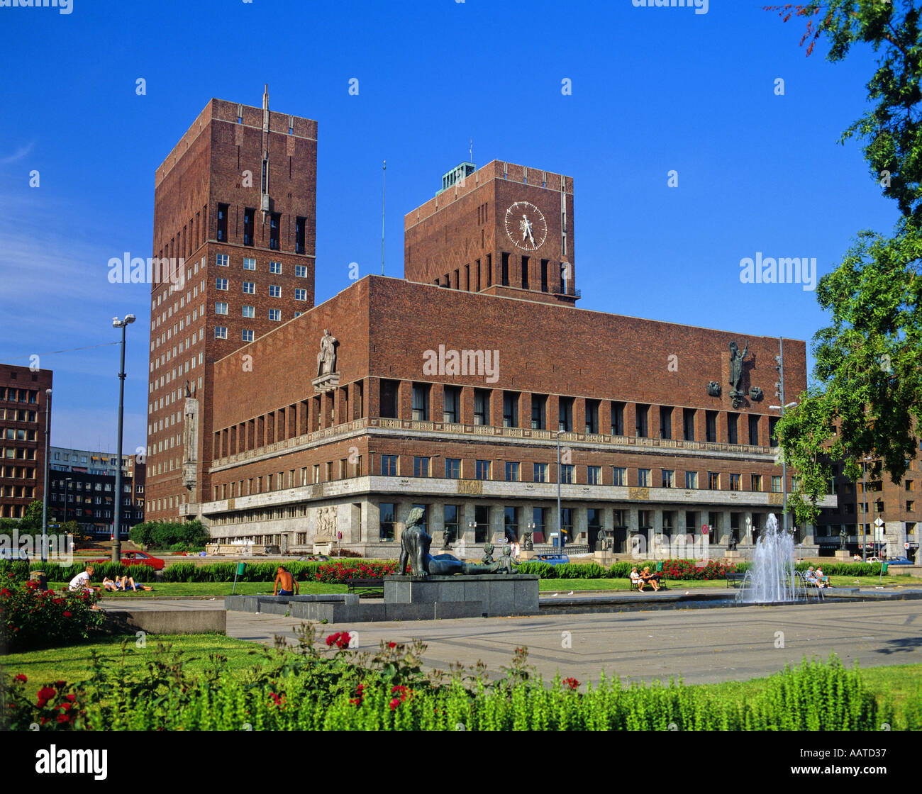 Oslo city hall hi-res stock photography and images - Alamy