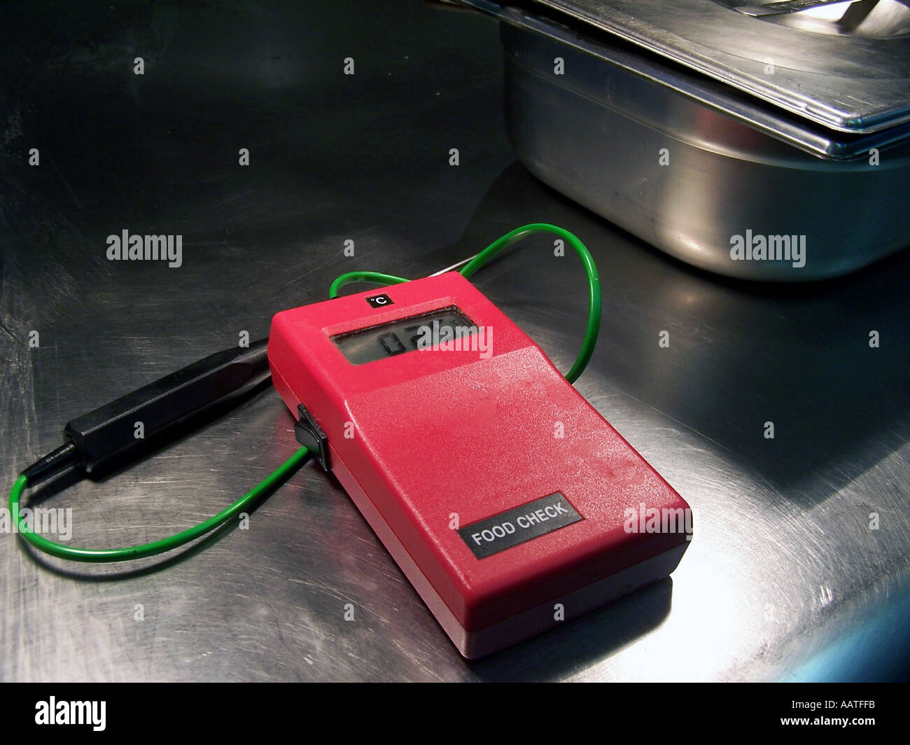 Food Check Temperature Probe Stock Photo Alamy food-check-temperature-probe-stock-photo-alamy