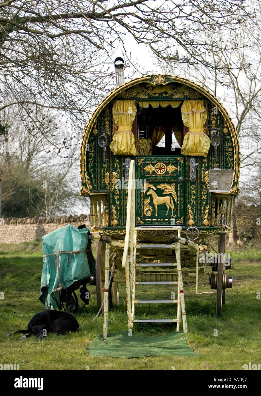 Front view of a gypsy caravan. Stow-on-the-Wold, Cotswolds, Gloucestershire, England Stock Photo