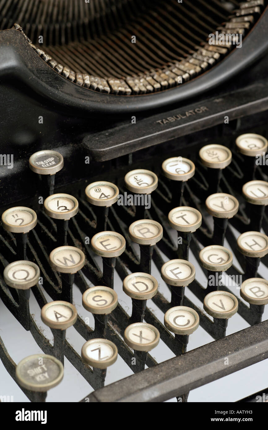 Underwood typewriter keyboard hires stock photography and images Alamy