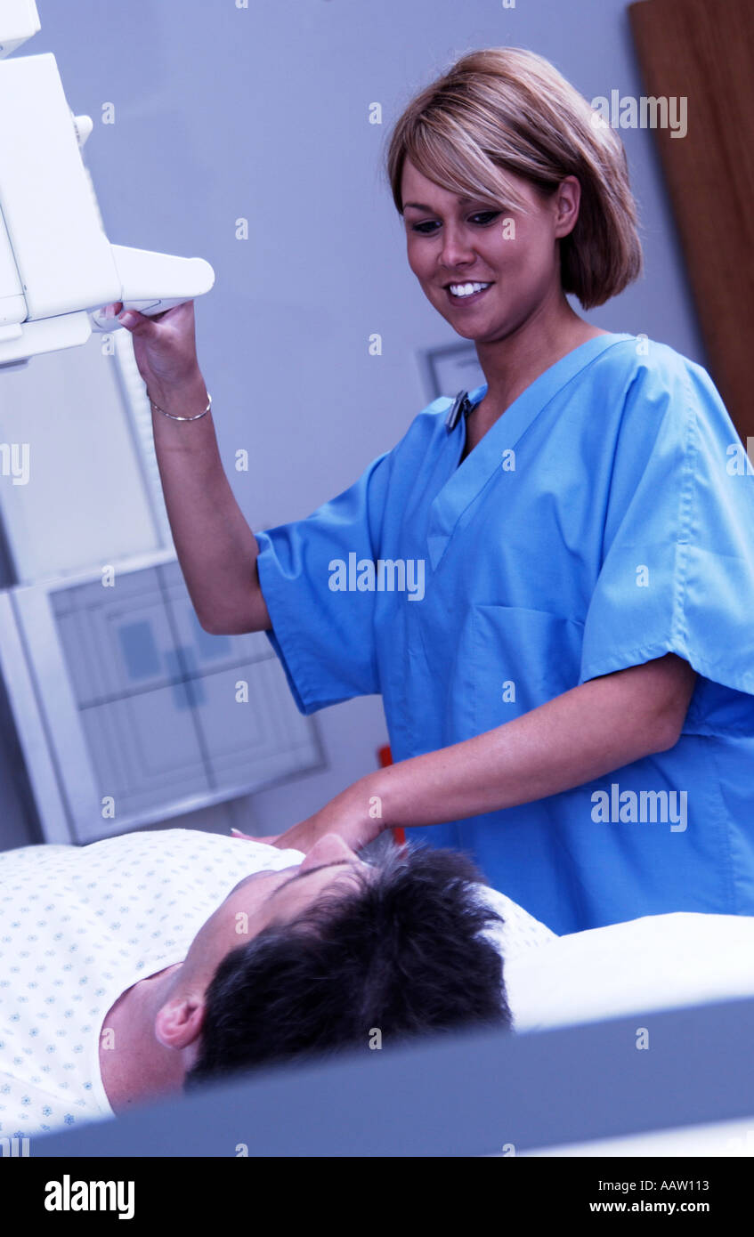 Xray tech taking xrays Stock Photo Alamy