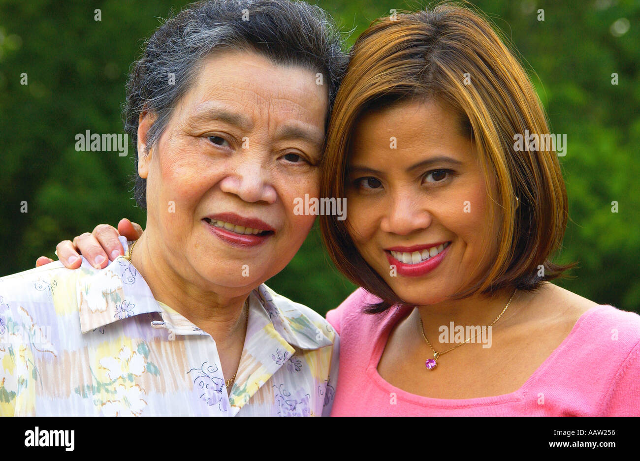 Asian grandma portrait hi-res stock photography and images - Alamy