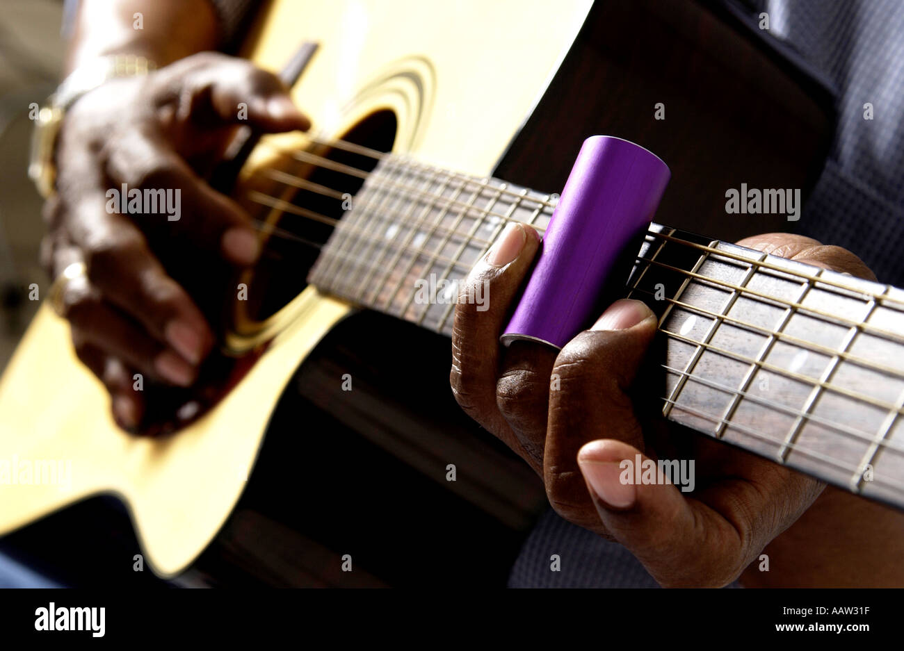African American man playing guitar Stock Photo - Alamy