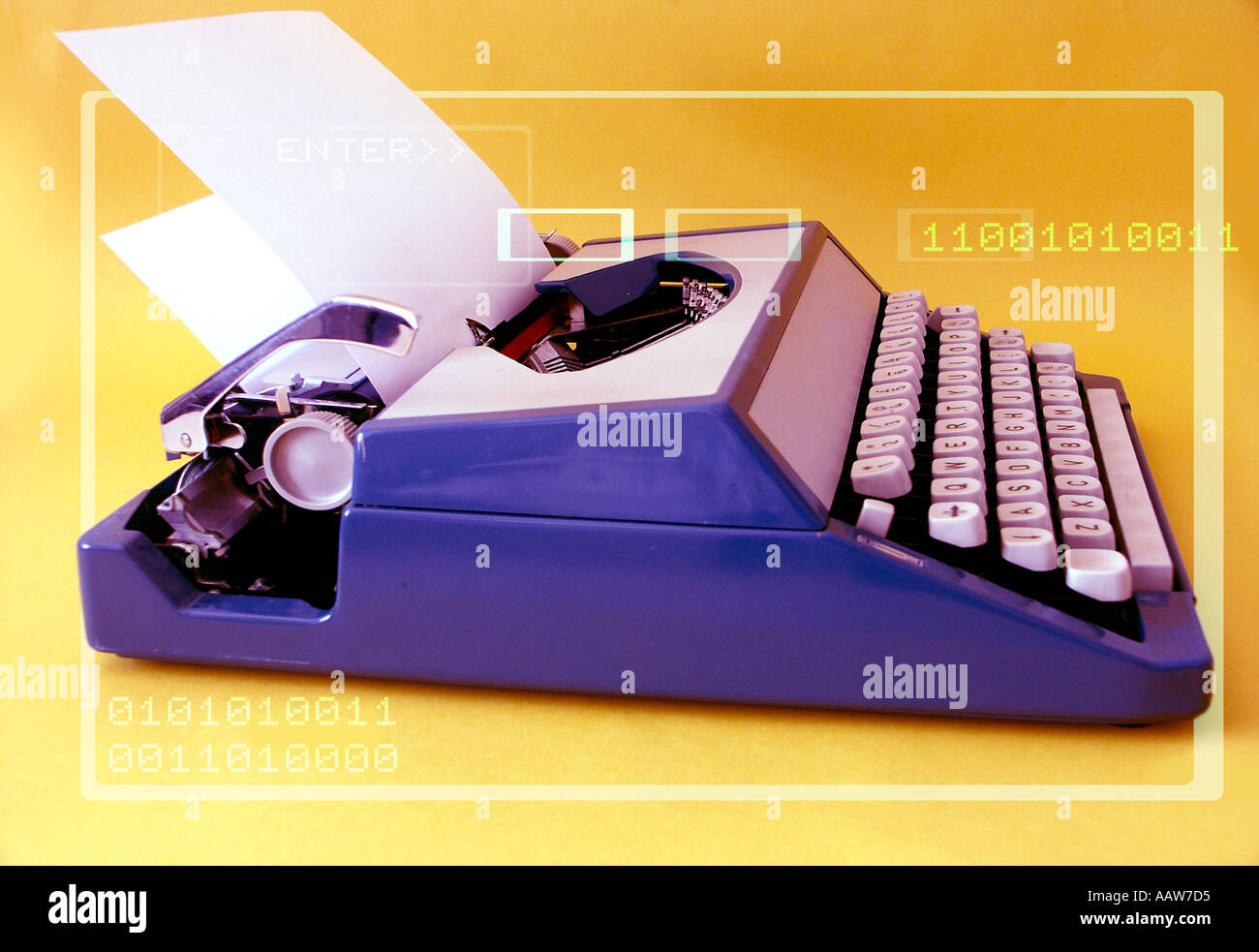 old fashioned typewriter Stock Photo - Alamy