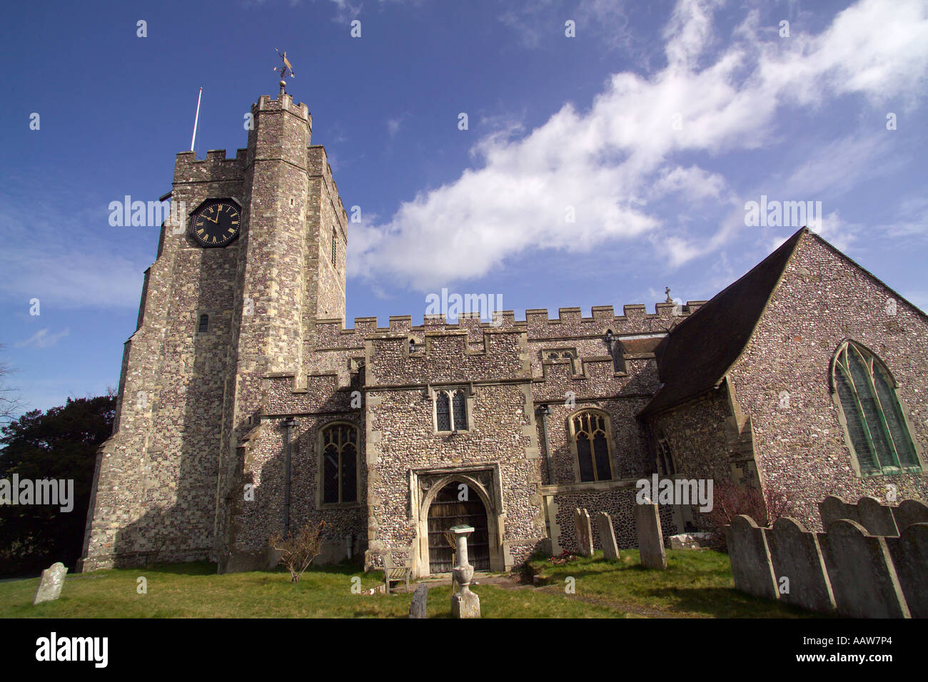 St Mary s Church diocese of Canterbury in the The attractive 15th century village of Chilham Kent England Stock Photo